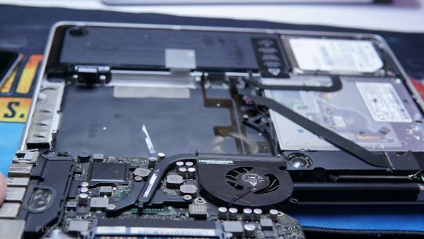 Sửa lỗi bàn phím, nâng cấp SSD cho Macbook Pro 2012
