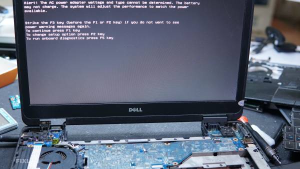 Sửa laptop Dell E5440 với nhiều lỗi khá nghiêm trọng - Fixlab
